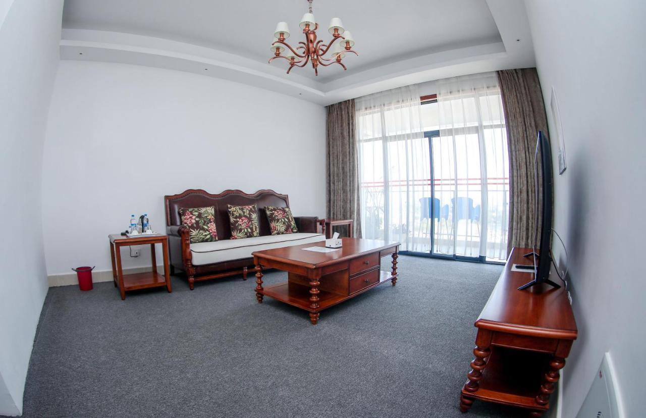 Lark Hotel Дар-эс-Саламе Экстерьер фото