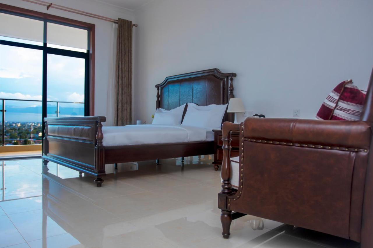 Lark Hotel Дар-эс-Саламе Экстерьер фото